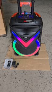 SKG ลำโพงล้อลาก 18 นิ้ว 80 W RMS. เบสหนัก ตับๆ ไมค์ลอย 2ตัว ไฟวิบวับ (ปิด-เปิดได้) รุ่น AV-5809