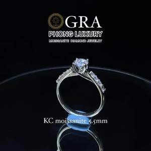 Nhẫn nữ kim cương moissanite GRA 5.5mm chính hãng xi bạch kim vàng trắng PHONG LUXURY