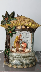 D&D Led Water Holy Family Nativity Small with Light and Music