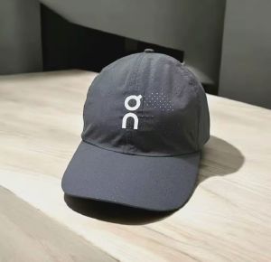 On "Cloud" breathable Cap Adjustable strap Casual wear Outdoor