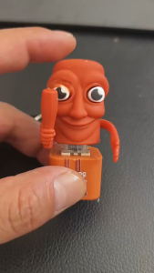 🔥พวงกุญแจ🔥 ของเล่นที่มีเสียงTung Tung Sahur 3D การพิมพ์ของเล่น Action Figurines กระเป๋าเป้สะพายหลังเครื่องประดับจี้ รุ่น:J1