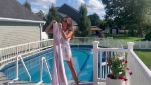 NIBESSER Personalized Beach Towel: Custom Name & Quick Dry Features