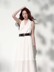Resort Style Elegant V-Neck Halter Dress