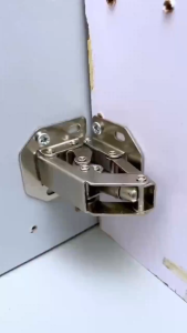 บานพับเฟอร์นิเจอร์ ไม่ต้องเจาะ ขนาด 3 นิ้ว และ 4 นิ้ว พร้อมสกรู บานพับประตู บานพับตู้ ไม่ต้องเจาะ ติดพื้นผิวง่ายสำหรับตู้บ้าน