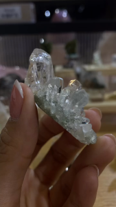 ship from johor 喜马拉雅绿幽灵水晶(Himalayan Green Phantom Quartz)