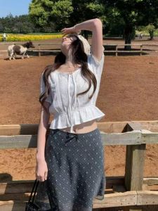 Áo Sơ Mi Nữ Tay Ngắn Xếp Ly Ren Kiểu Pháp Mới Mùa Hè Áo Ngắn Tay Phồng Thanh Lịch Áo Chui Đầu Cổ Tròn