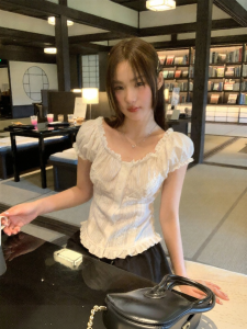 French Waist Cinching Short Sleeve Blouse Slimming