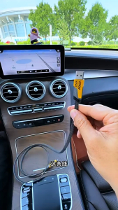 CÁP 4 IN 1 VÀNG ĐEN Cáp Sạc Nhanh 4 Đầu 65W Cổng C-L C-C USB-C USB-L Đa Năng 4 Trong 1 Hỗ Trợ Sạc Nhanh Tiện Lợi