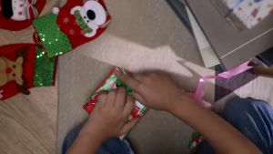 ลูกบอลบินวิเศษ Flynova Pro UFO กำลังได้ 6 คุณภาพ LED หมุนลูกบอล รุ่นเสียง คุณช่วยเสริมสร้างสรรค์กับเด็ก