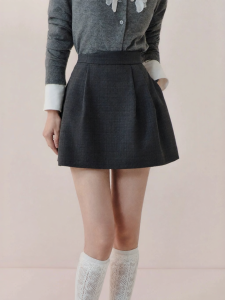 AIVEI | Petite Simple Versatile Flower Bud Short Skirt