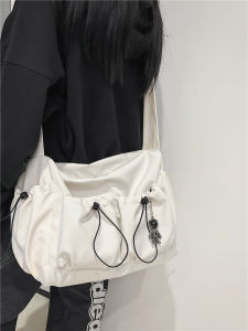 กระเป๋าสะพายข้างผ้าไนลอนความจุขนาดใหญ่สไตล์เกาหลี กระเป๋าสะพายข้างแบบลำลองสำหรับนักเรียนและผู้ชาย กระเป๋าคอมพิวเตอร์ขนาด 14 นิ้ว