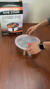 ⭐️【มีในสต๊อก+คลังสินค้าท้องถิ่น】⭐กล่องเครื่องเทศสแตนเลสสำหรับ Masala Dabba ภาชนะบรรจุเครื่องเทศมี7ช่องกล่องเครื่องเทศอินเดียพร้อมเคสใส