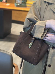 Womens Basket Handbag 2025 New Large Capacity Leather Tote Bag Commute Matte Leather Crossbody Bag Casual Simple Style