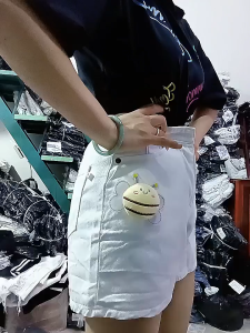 QUẦN ĐÙI ĐÍNH CON ONG GẤU BÔNG CÓ CÁNH MẬP Ú SIZE SMLCL ĐEN TRẮNG