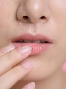 MAYCREATE Lip Balm Strawberry Lemon Fragrance Moisturizing