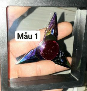 Một con quay spiner Naruto bằng kim loại nhiều màu sắc rất đẹp