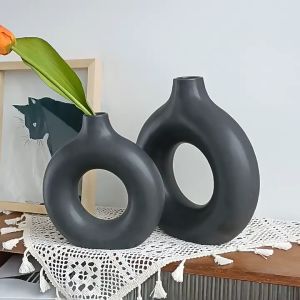 Vase Ornaments: A Guide to Nordic Minimalist & Boho Decor