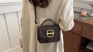 1800 ( READY STOCK ) PU SLING BAG EU FASHION HOUSE