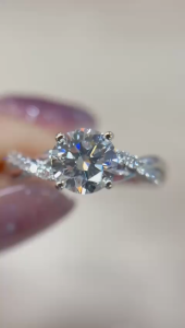 TDG 10K White Gold Lab-Grown Round Diamond Twist Ring