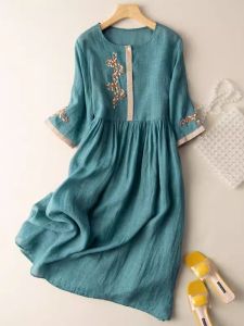 ชุดเดรสยาวคอตตอนลินินสไตล์ญี่ปุ่นย้อนยุค แขนปานกลาง ปักลาย กระโปรงทรงเอ ทรงหลวม ฤดูใบไม้ผลิและฤดูร้อน