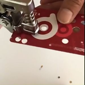 [LIULIU MEI]Office2art เครื่องเจาะบัตร เครื่องเจาะรูบัตรพนักงาน (วงกลม-วงรี) No.016 รูกลม5mm.+รูวงรี3*13mm