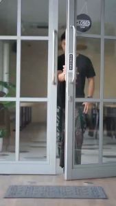 Sarung Batik Tenun Wadimor Motif Cangkir Kopi oleh Galeri Tuan