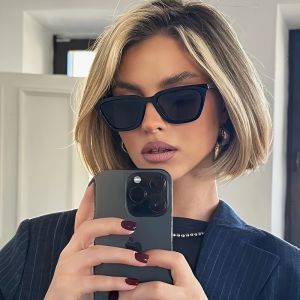Fashionable and Minimalist Womens High-end Black Gray Glasses