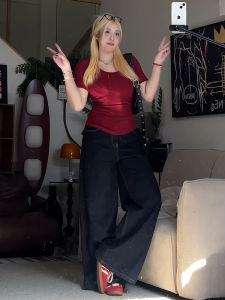 Áo Thun Nữ Tay Ngắn Mùa Hè Màu Đỏ Ôm Vừa Vặn Cổ Tròn Cơ Bản Áo Thun Nữ Phong Cách Hàn Quốc Mùa Hè 2025