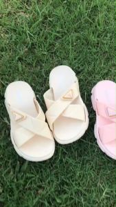 รองเท้าแตะเด็กผู้หญิง