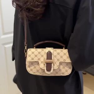 กระเป๋าสี่เหลี่ยมใต้แขนสไตล์เกาหลี ลายวินเทจใหม่ล่าสุด ใช้งานได้ทุกวัน