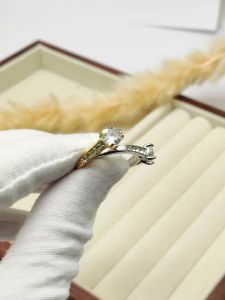 JeeMango Nữ Thép Không Gỉ Đính Đá Cubic Zirconia Nhẫn Cưới Thời Trang Đính Hôn Nhẫn Mạ Vàng 18K Hình Học Cổ Điển Bijoux