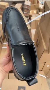 รองเท้าหนังลำลองผู้ชายรองเท้าสีดำ รองเท้าผู้ชาย รองเท้าผู้ชายสีน้ำตาล รองเท้าพื้นนิ่มใส่สบาย รองเท้าหนังชาย