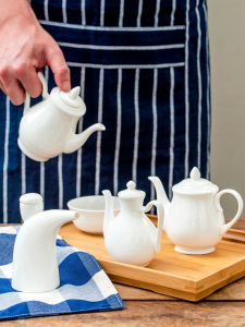 Creative Ceramic Small Sauce Bottle Vinegar Bottle Tea Pot Soy Sauce Pot Hotel Style Pure White Bone China Kitchen Storage