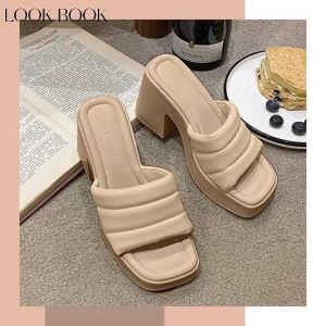 สำหรับผู้หญิงที่ต้องการปังมากแม่ รองเท้าส้นตึกแฟชั่น รูปแบบของนี้มี 4 สีให้เลือกหยิบจับ ยางดี นุ่ม ใส่สบาย สามารถเลือกสีตัวเองได้ง่ายขึ้น ราคาเข้าถึงง่ายมากๆ โดยส่งค