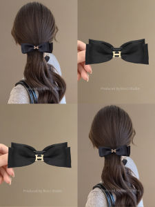 คลิปหนีบผมลายผลไม้กล้วยสำหรับผู้หญิง ทรงหัวเข็มขัดผ้าซาติน ทรงรูปผีเสื้อ คลิปหนีบผมแบบหรูหรา 2025 สไตล์เกาหลี