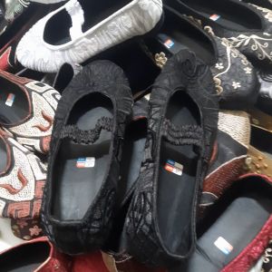 etnik fashion sepatu wanita santai haji umroh flat slip on bordir hitam polos