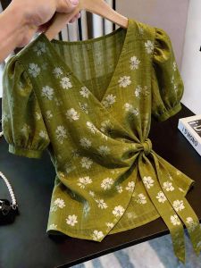 KUNAILIN | Floral V-Neck Tied Blouse