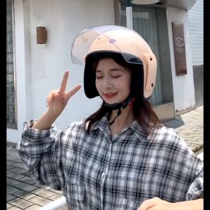 หมวกกันน็อคผู้หญิง - กันแดด กันฝ้า น่ารัก อบอุ่น หมวกกันน๊อค ตัวการ์ตูน แฟชั่น ABS วัสดุ หมวกกันน็อค หมวกันน๊อค กันหมอกทนต่อการสึกหรอ