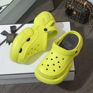 รองเท้าแตะส้นสูงแบบสบาย ๆ ของผู้หญิง EVA กันลื่นรองเท้าสวนเพิ่มความสูงฤดูร้อนรองเท้าแตะชายหาดกลางแจ้ง