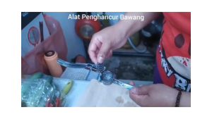 COD TaffHOME Alat Penghancur Bawang Putih Stainless Steel Garlic Pressure / Alat Pemecah Bawang Putih Penghalus Bawang / Alat Press Penghancur Bawang Putih Bahan Stainless Steel / Penghalus Cincangan  Bumbu Dapur - A42