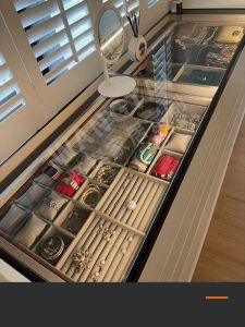 Customized Drawer Jewelry Storage Box Classy Leather Partition Guide Cabinet Display Stand Curio Box Ornament Boutique Set