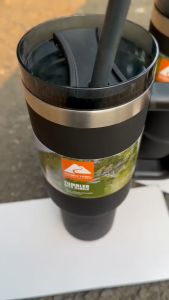 Stainless Steel Double-Wall Vacuum Insulated Tumbler with Ergonomic Handle & Straw 900ml