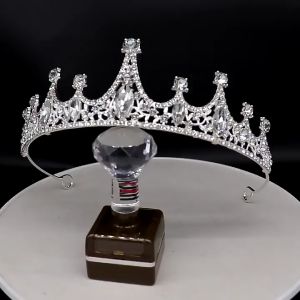 Mahkota Laura Wedding: Mahkota Pernikahan Praktis & Elegan