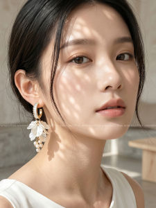PINK EMPRESS | White Petal Dangle Earrings Resort Style Rhinestone