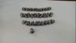 Baut Plus 8mm x 10mm: Baut Berkualitas untuk Instalasi Mekanik & Konstruksi