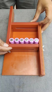บล็อคไม้หนีบแบตเตอรี่ลิเธียม อุปกรณ์ประกอบแบตเตอรี่ลิเธียม( Clamping Lithium Batteries) รองรับแบตเตอรี่ลิเที่ยมรุ่น 18650 /21700/32650 /32700 สินค้าพร้อมส่งด่วนโกดังไทย