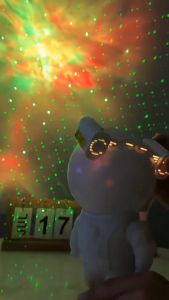 Epic Finds Proyektor bintang astronot laser suasana malam cahaya langit berbintang usb plug-in lampu radio lampu proyeksi spaceman