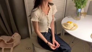 FRAN Korean style ruffled short sleeved knit top Women sweet Corp top Blouse