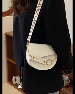 🌟 Womens Wide Shoulder Strap Saddle Bag Fashion Chain Trendy Sling Bag 菱格马鞍包女性时尚纯色单肩包新款个性潮流链条包手提斜挎包