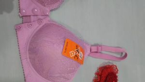 ชุดชั้นใน กระดุมหน้า #8251# ลายลูกไม้ ลูกไม้ยืดได้ตามตัว ไร้โครง ไซด์เล็ก คัพ B ฟองน้ำบาง